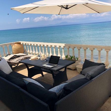 Villa Rena In Front Of The Sea อาร์คูดี ภายนอก รูปภาพ