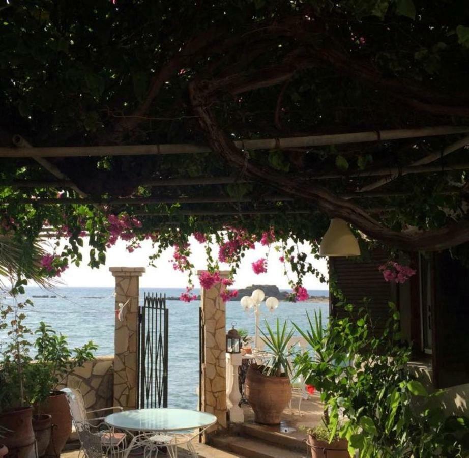 Villa Rena In Front Of The Sea อาร์คูดี ภายนอก รูปภาพ