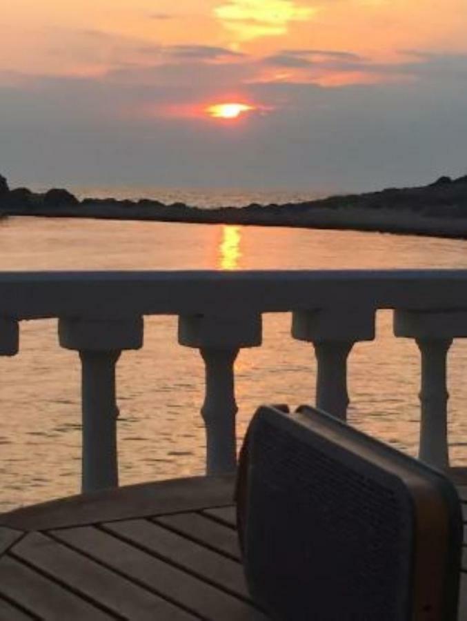 Villa Rena In Front Of The Sea อาร์คูดี ภายนอก รูปภาพ